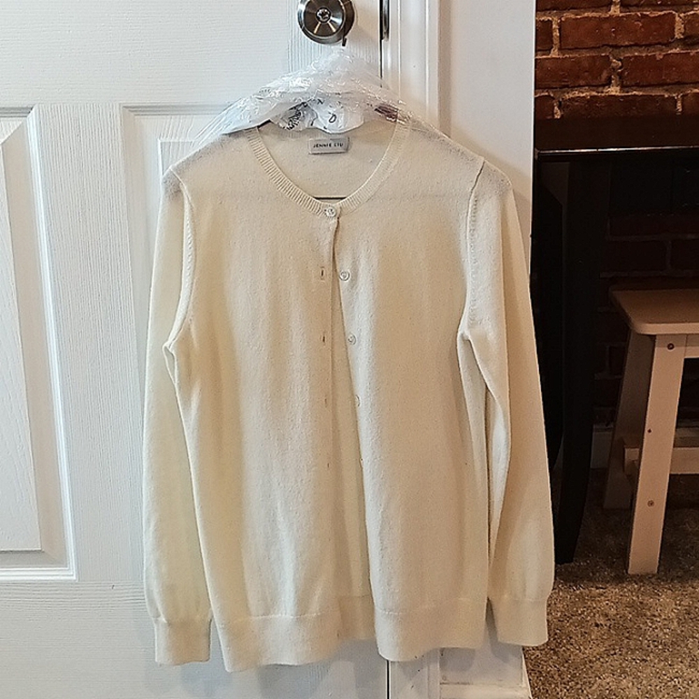 Jennie Liu 100% cashmere cardigan